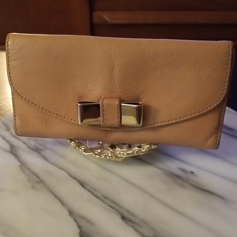 Chloe Tan Leather Wallet With Gold Bow 🎀